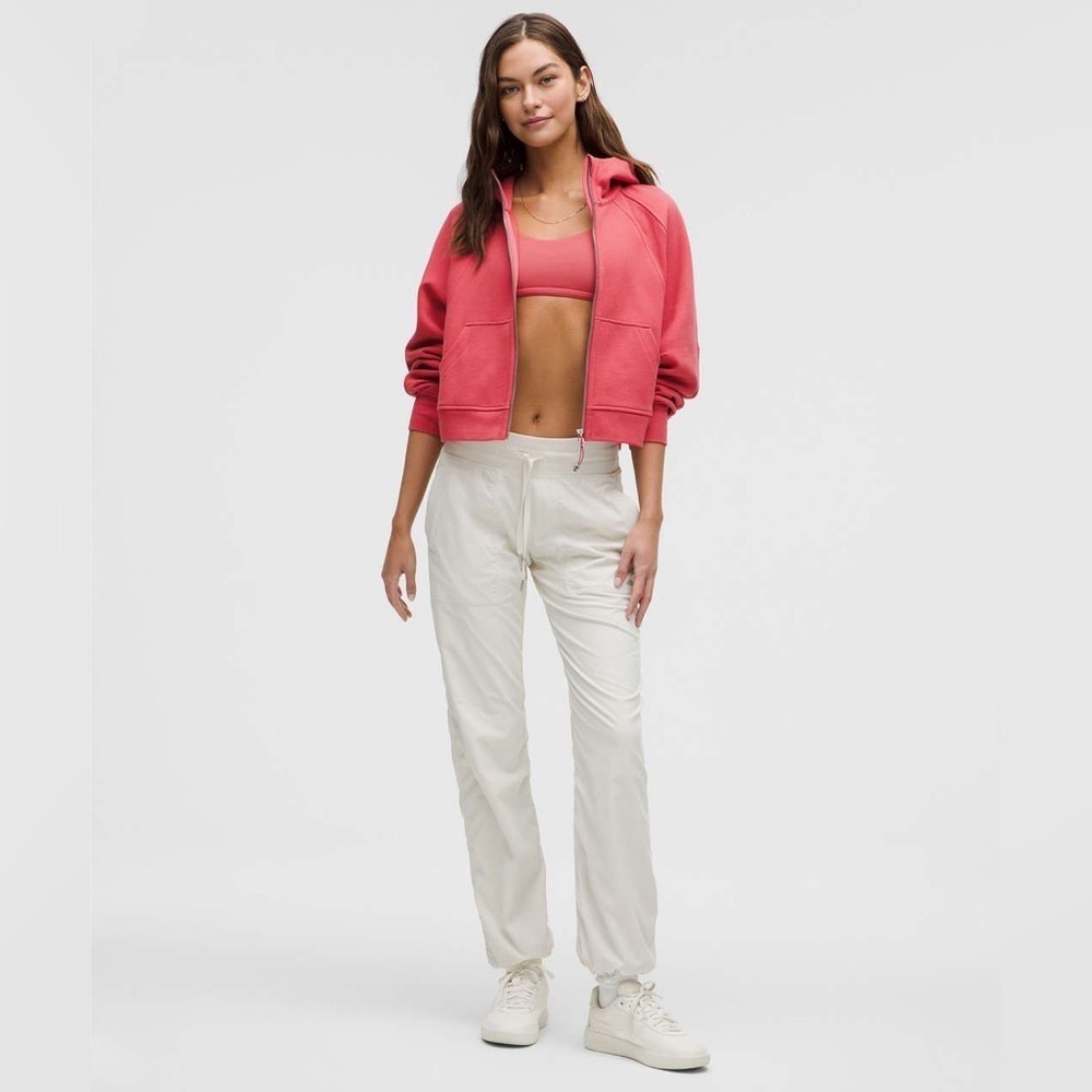 Lululemon Scuba Oversized Full-Zip Hoodie
Desert Red SOLD OUT‼️‼️‼️
